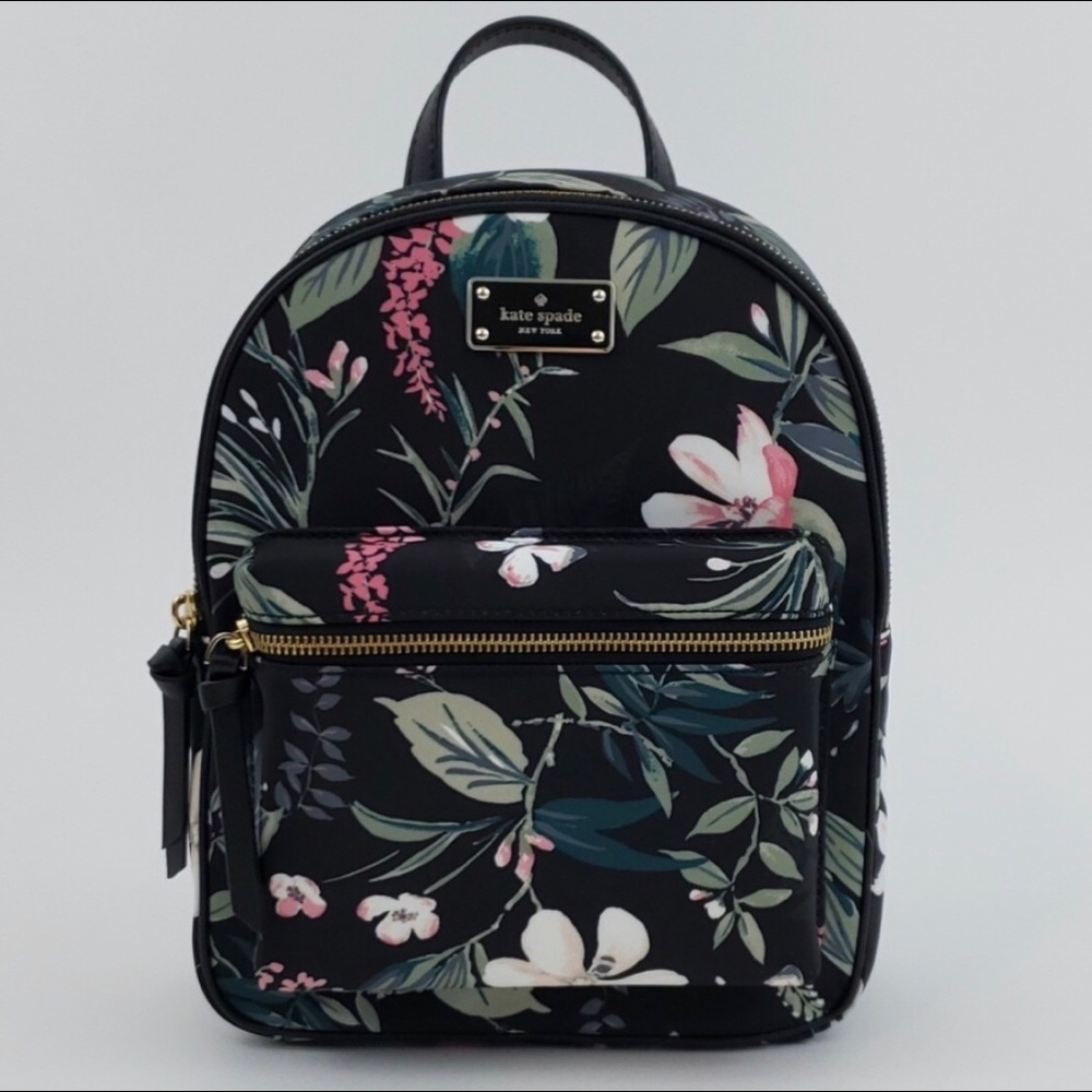 Perfect Christmas 🎄 gift!! Kate spade backpack